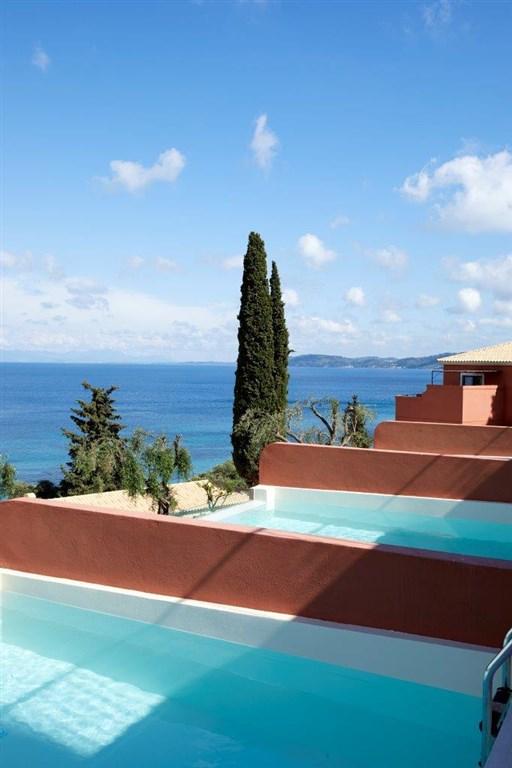 Junior Suite Private use Pools.jpg