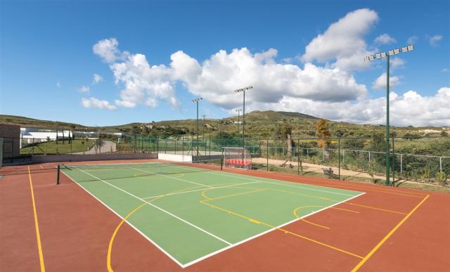 blo-court.jpg