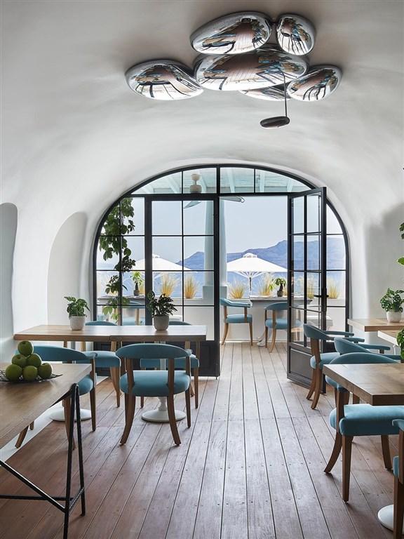 anthos-restaurant-santorini-oia_0216.jpg
