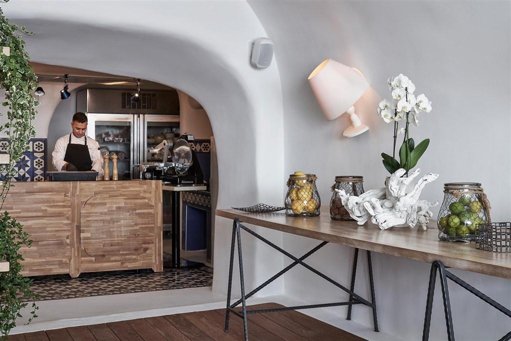 anthos-restaurant-santorini-oia_0230.jpg