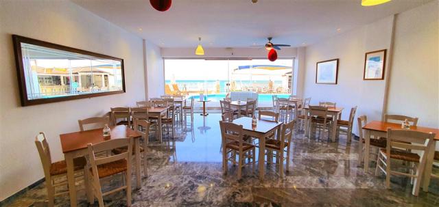 Shotels Sunset beach restaurant.jpg