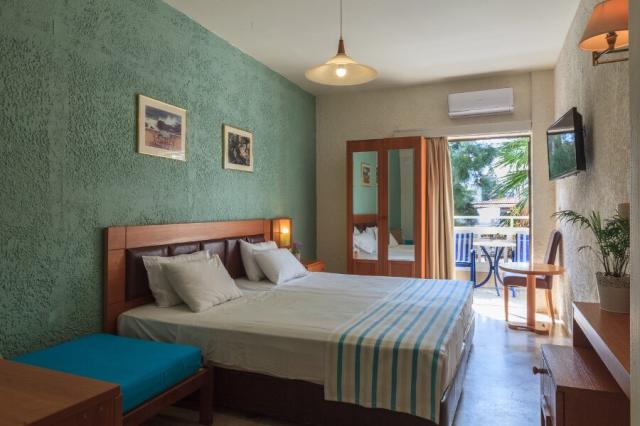 nShotels-Sunset-Dbl-or-Triple-GV-room.jpg