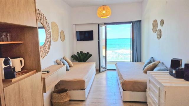 Sunset-beach-Junior-Suite-SV-Living-room.jpg
