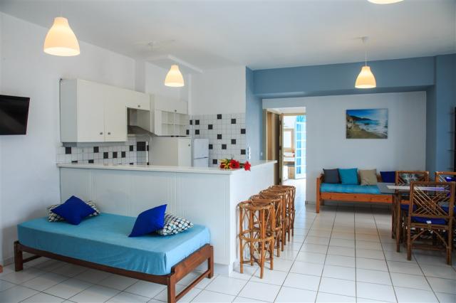 Shotels Almare beach junior suite 5.jpg