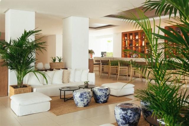 Lobby-Reception 01-large.jpg