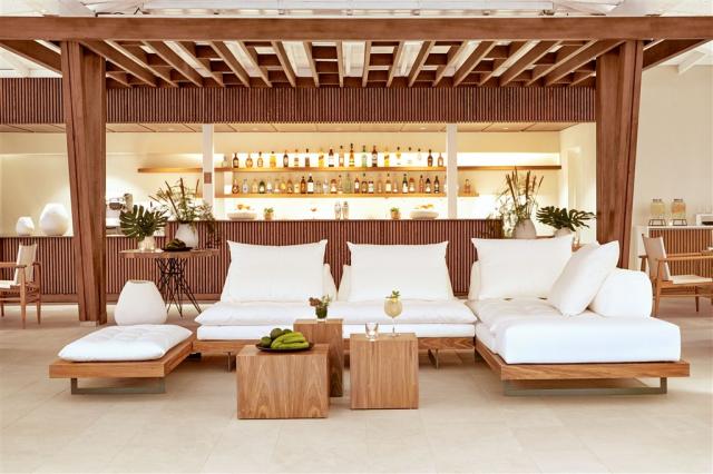 Topos Beach Bar & Restaurant 02-large.jpg