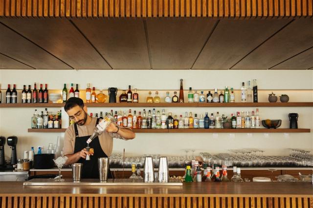 Topos Beach Bar & Restaurant 05-large.jpg