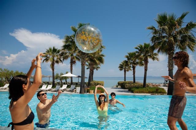 Pool Lifestyle 07-large.jpg