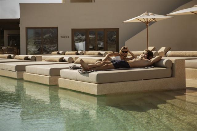 Lifestyle Pool Domes Noruz Mykonos-large1.jpg