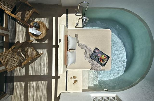 Sublime Suite Plunge Pool (12)-medium1.jpg