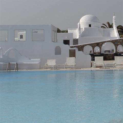05-grecotel-mykonos-lolita-cyclades-luxury-resort-relaxation.jp