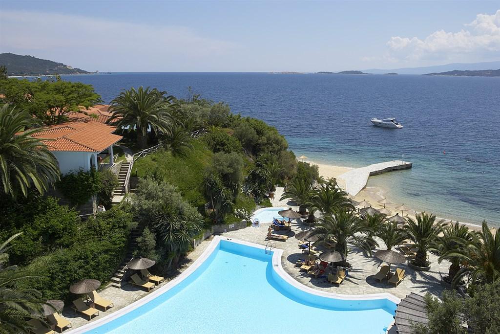 Eagles Palace the pool 5.jpg