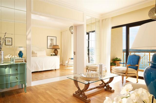 54-Imperial-Family-Suite-Living-area-and-Master-Bedroom_ci054_7