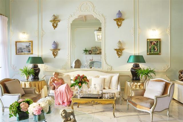 65-Palazzo-Libro-DOro-luxurious-lounges_ci065_72dpi.jpg