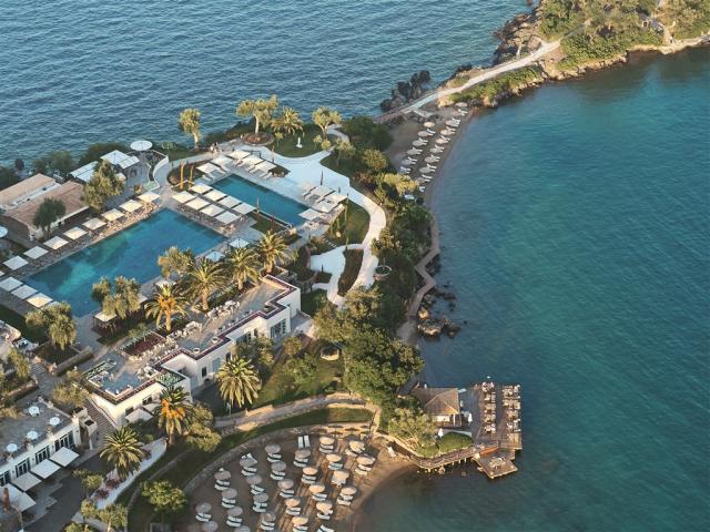 09-Corfu-Imperial-is-located-on-a-private-peninsula_ci009.jpg
