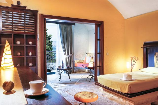 48-Family-Bungalow-Type-B,-Master-Bedroom-and-separate-lounge-a
