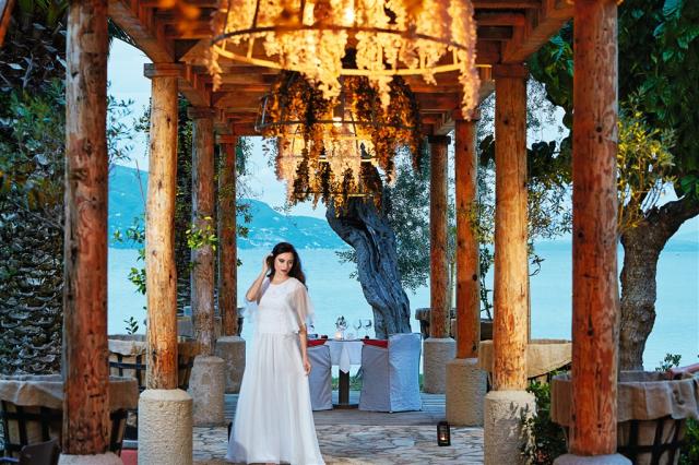 43-Daphnila-Bay-Restaurant,-All-inclusive-Services_72dpi.jpg