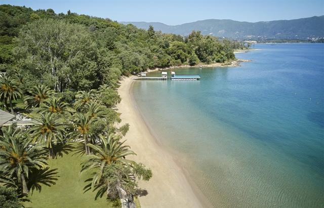 10-daphnila-bay-dassia-summer-family-activities-in-corfu-island