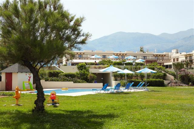 17-Childrens-Pool-in-the-gardens_72dpi.jpg