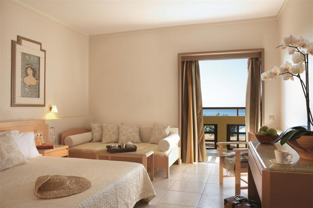 21. Sample Sea view Guestroom_high.jpg