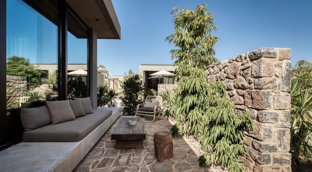 Bungalow-Outdoor-Area-1.jpg