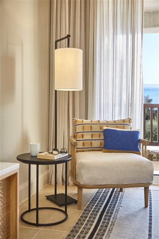Premium Deluxe Room Living Room.jpg