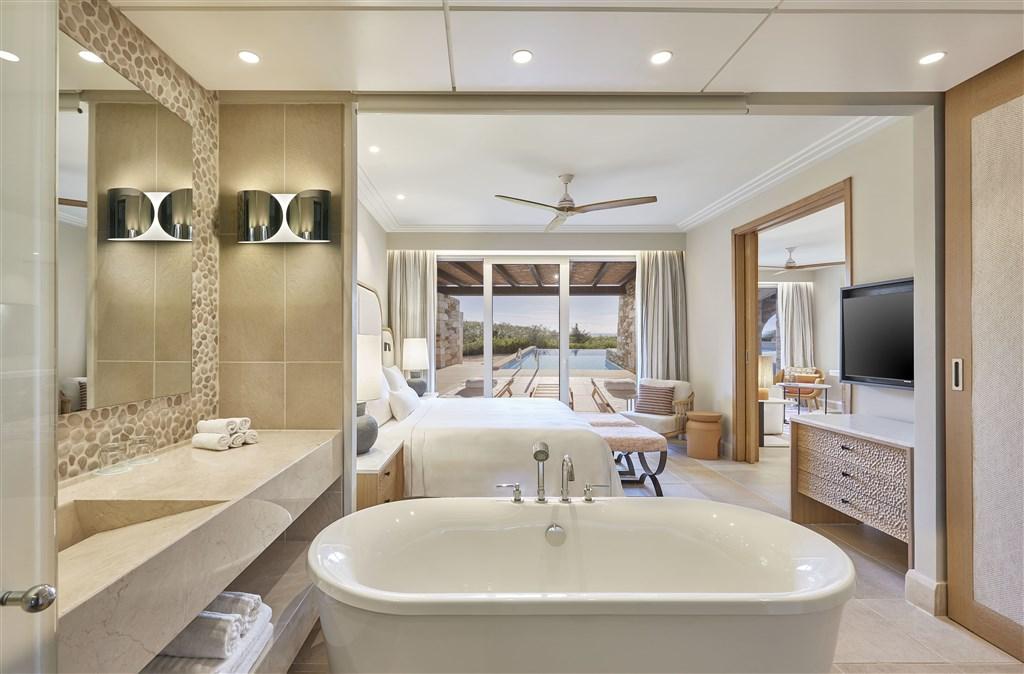 Premium Infinity Suite Bedroom1.jpg