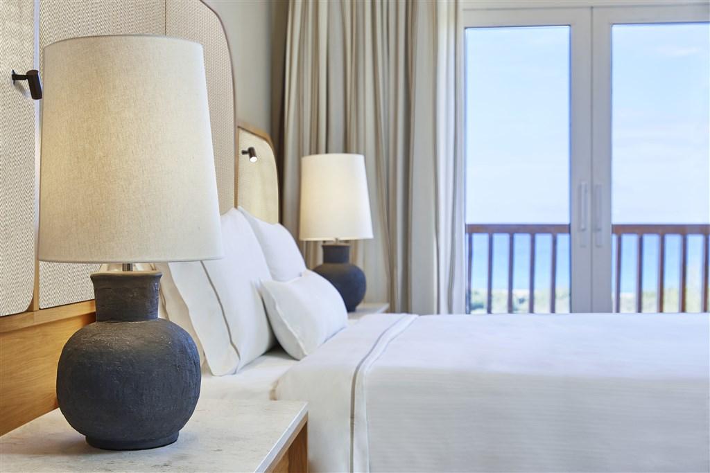 Premium Suite_Bedroom closeup.jpg