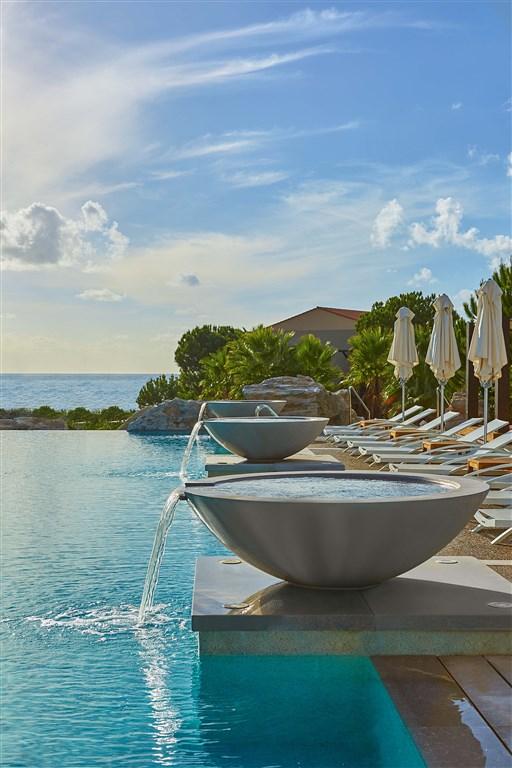 The Westin Pool (2).jpg