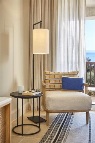 Premium Deluxe Room Living Room.jpg