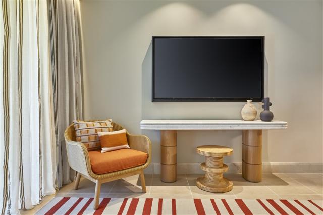 Premium Infinity Suite Living Room_closeup.jpg