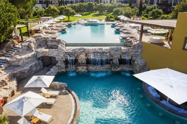Westin Pool (5).jpg