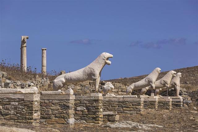 Delos-island-near-Mykonos-should-not-be-missed.jpg