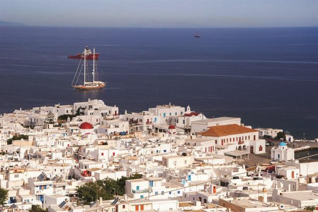 Splashes-of-intense-colour-against-the-whitewashed-houses.jpg