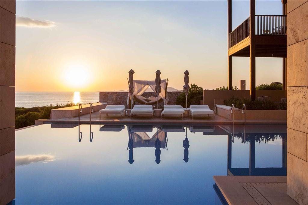 Royal Villa Koroni.jpg