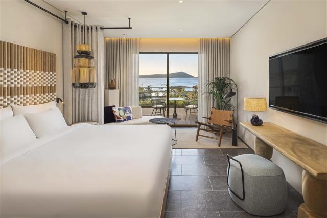 Spectacular Panorama Room_View-2.jpg