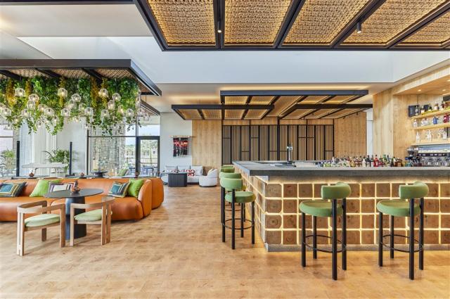 W Lounge (3)_PT.jpg