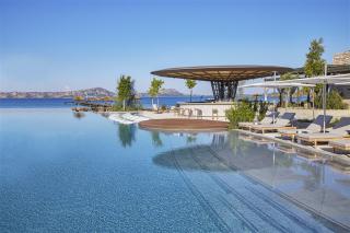 W Costa Navarino