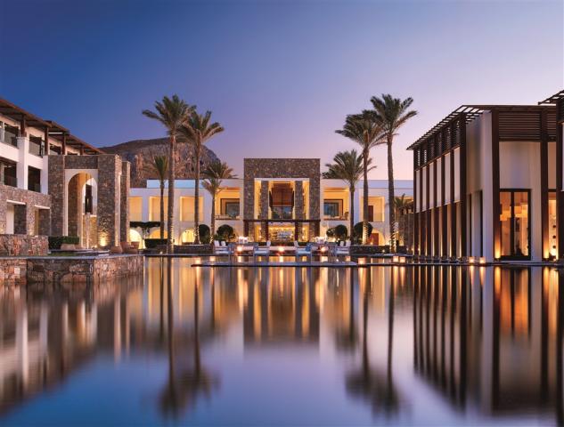 08-Amirandes-luxury-hotel.jpg