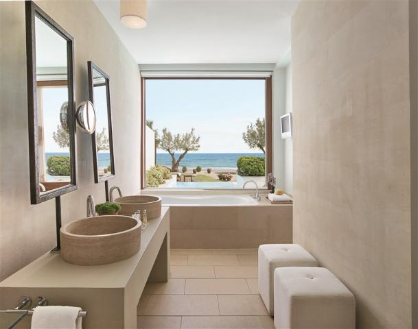 54-Grand-Beach-Residence-Elegant-Sea-View-Bathroom.jpg
