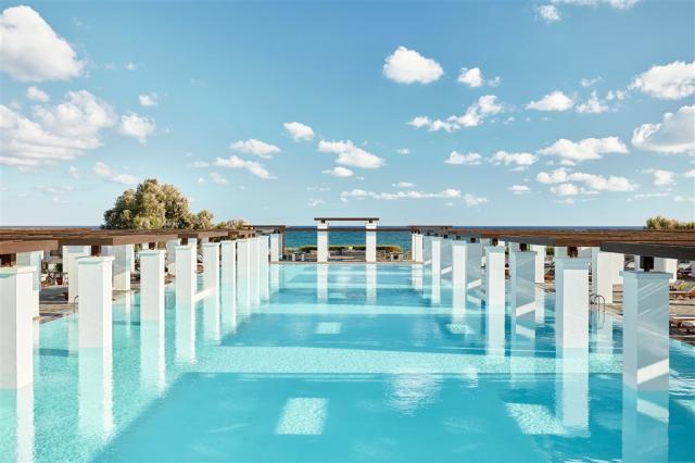 11-Olympic-sized-seawater-pool_72dpi.jpg