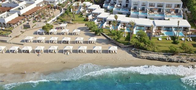 28-Villas-on-the-beach-with-dramatic-sea-views_72dpi 2.jpg