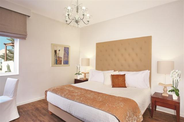 16-Master-Bedroom.jpg