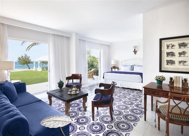 48-2-Bedroom-beach-villa-living-area_ca048_72dpi.jpg