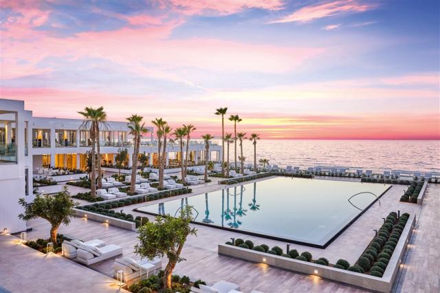 01-White-Palace-in-Crete-features-open-style-public-spaces-and-