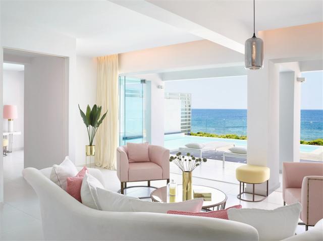 45-Villa-White-Seafront-with-private-pool-and-direct-beach-acce