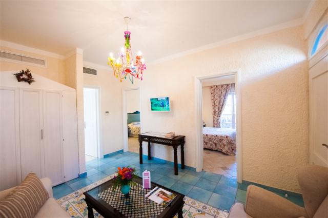 StGeorge's Bay Large Suite Type C' g.jpg