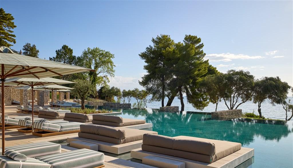 Avali_Pool Area (2).jpg