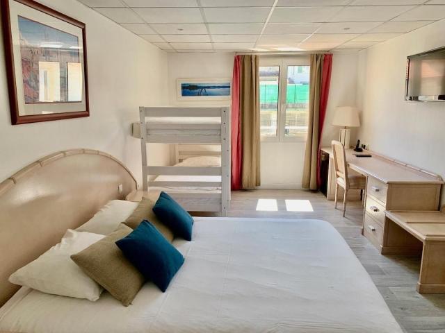 Hotel De Flore Saint Raphael 04