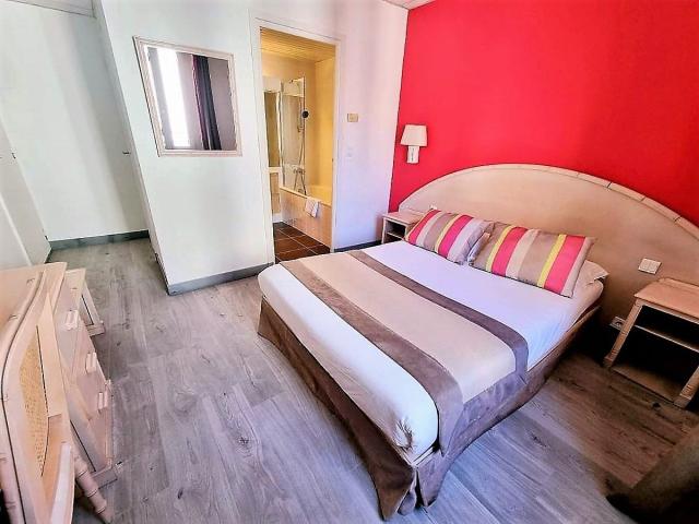 Hotel De Flore Saint Raphael 06